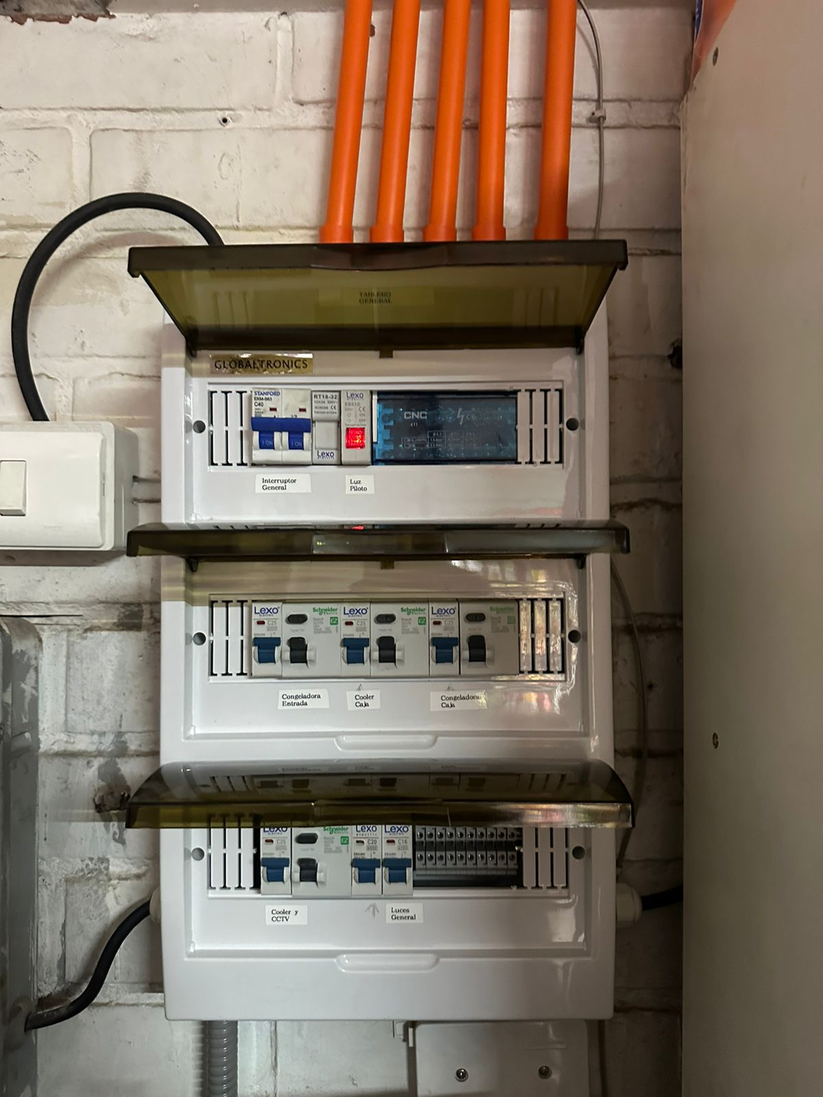 Tablero Eléctrico con Protecciones